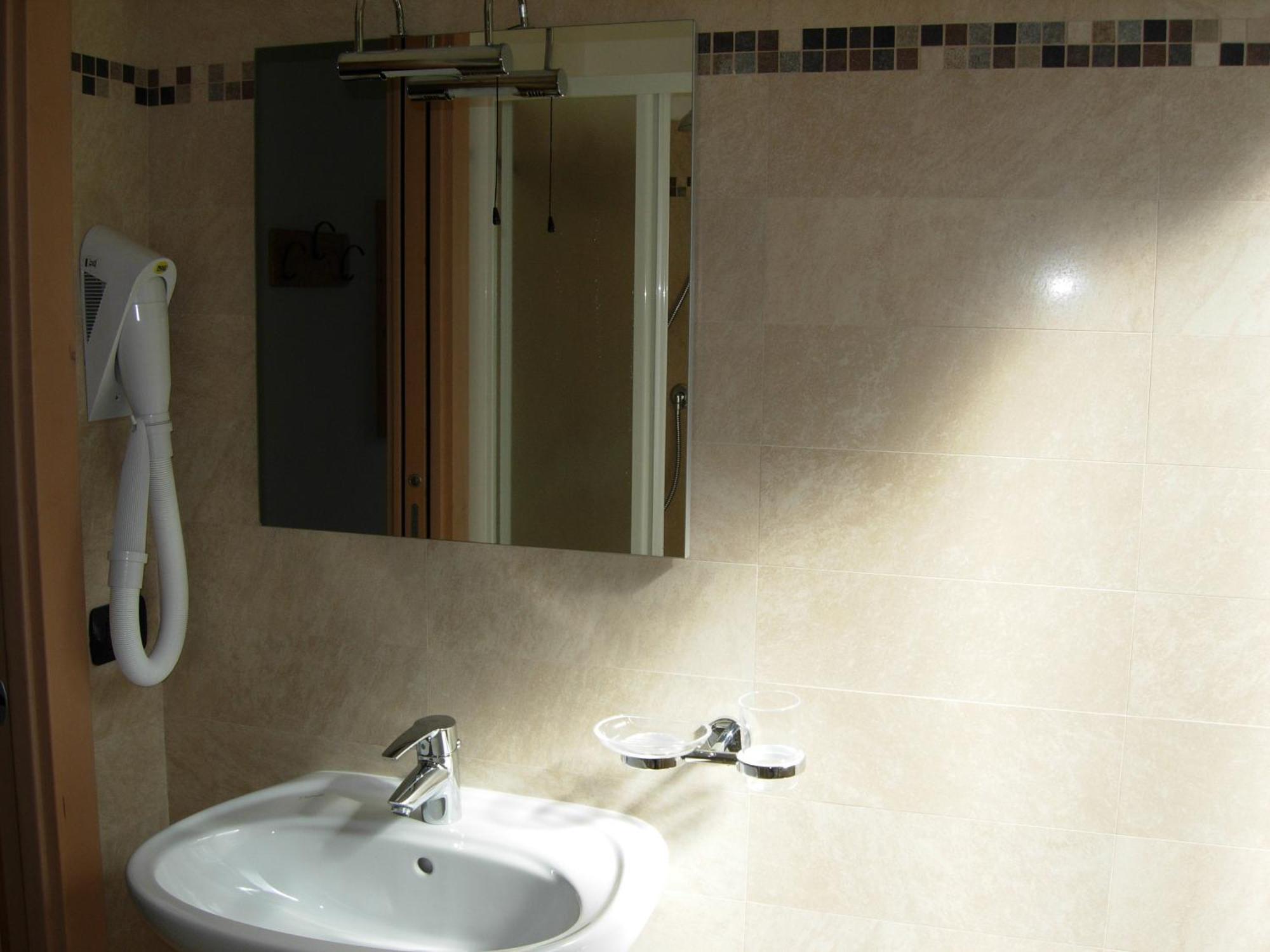 B&B Ledro Affittacamere Mezzolago Εξωτερικό φωτογραφία