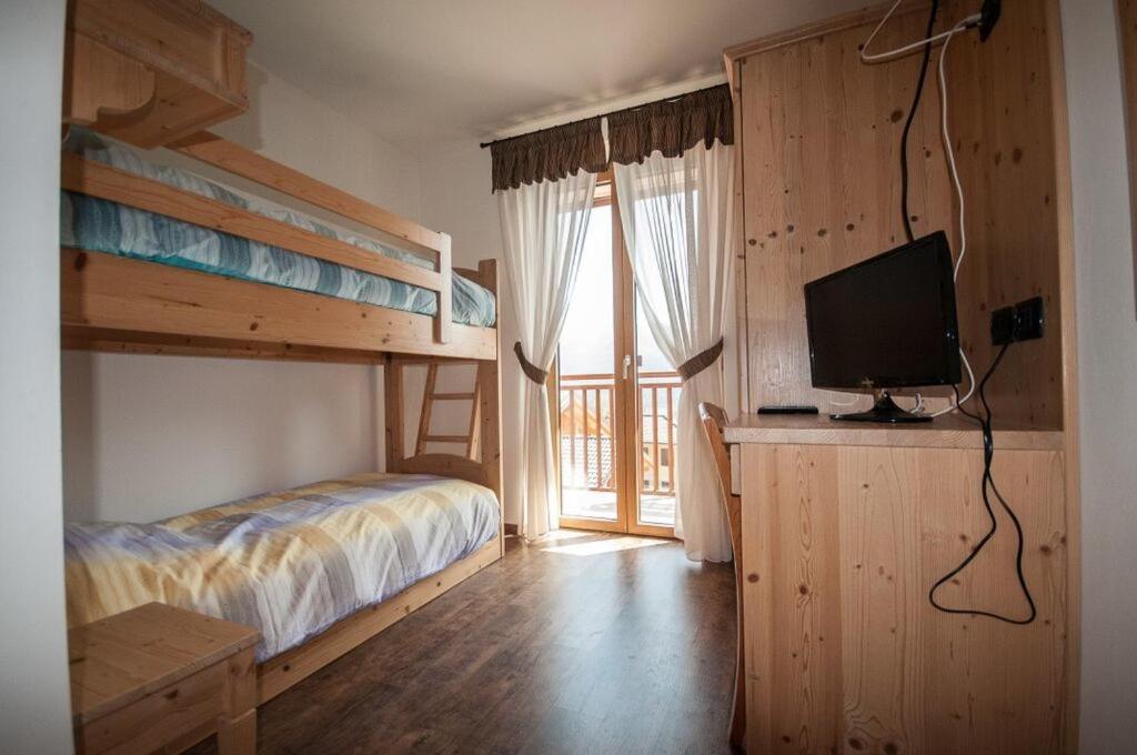 B&B Ledro Affittacamere Mezzolago Δωμάτιο φωτογραφία