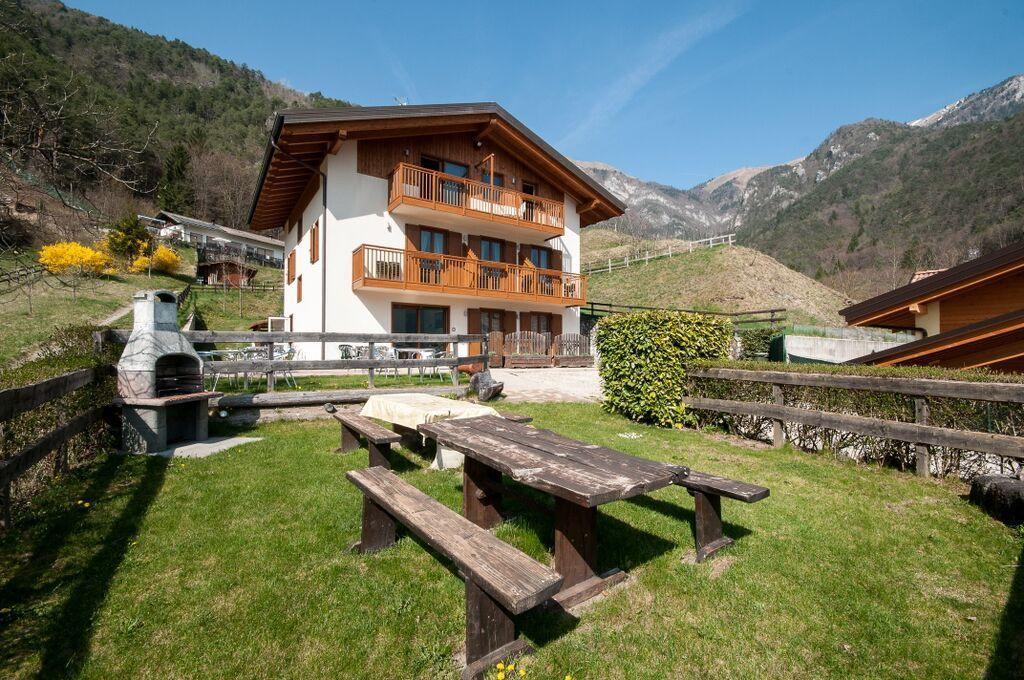 B&B Ledro Affittacamere Mezzolago Εξωτερικό φωτογραφία
